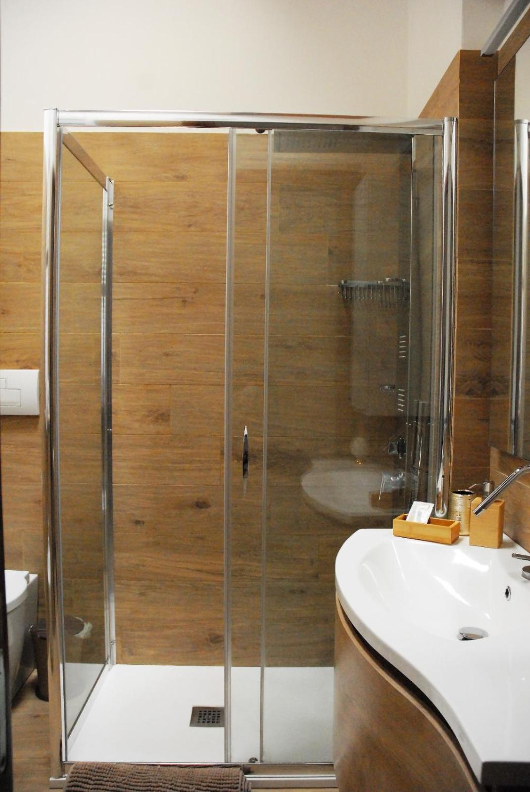 Publiohouse23 Hotel Сулмона Екстериор снимка