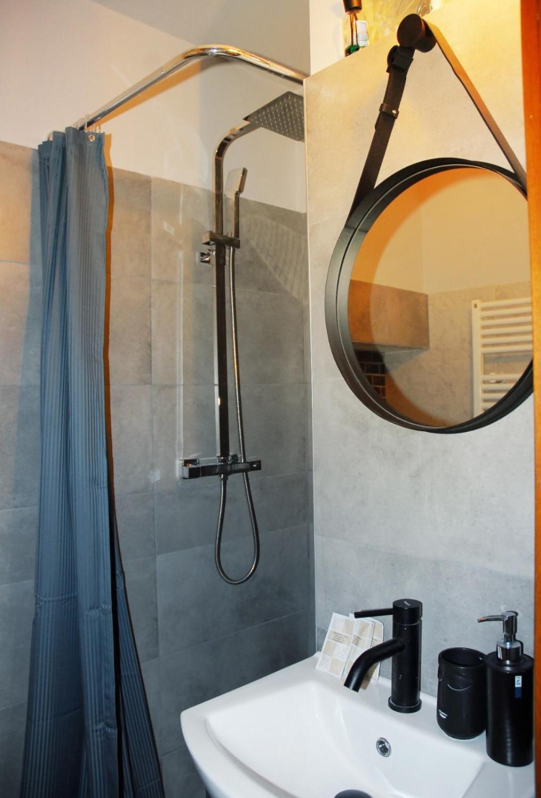Publiohouse23 Hotel Сулмона Екстериор снимка